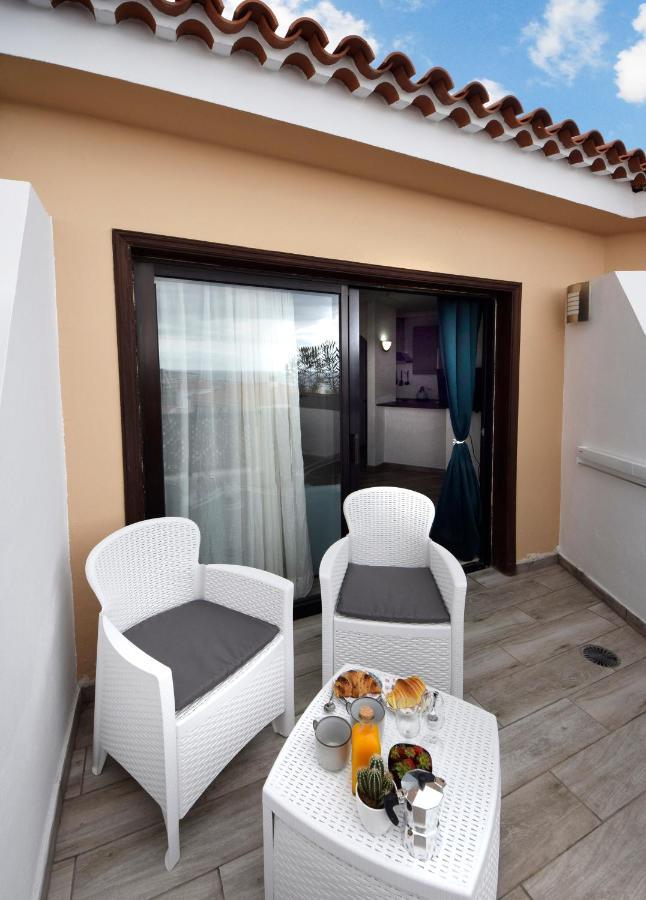 Sweet Caroline Apartment ซานมิเกลเดียโบนา ภายนอก รูปภาพ